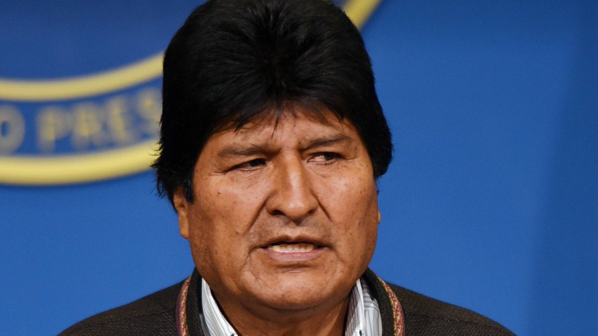 Evo Morales says he is wanted for 10 crimes and shows alleged draft of Interpol blue circular