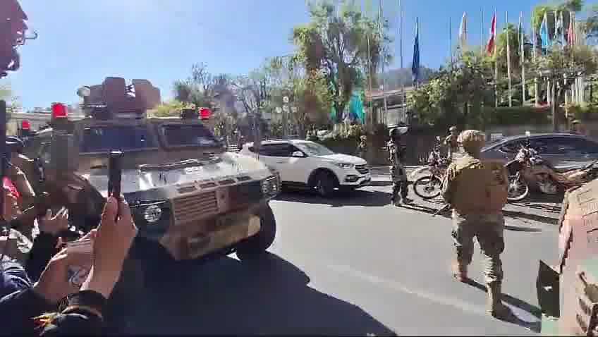 Bolivian army vehicles and soldiers have blocked Plaza Murillo outside the Bolivian legislative assembly. Commander general of the Bolivian Army Juan José Zuñiga is in La Paz leading the potential coup