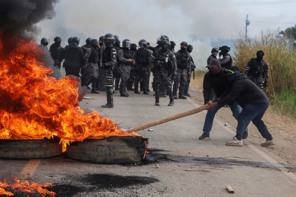 Bolivian President Paz Pereira described the protesters as drug militants and claimed that they are collaborating with former President Evo Morales